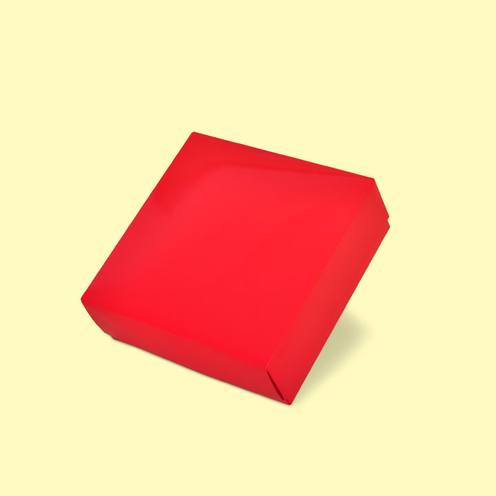 Подаръчна кутия с капак 15x15/7, червена  - Луксозни картонени кутии