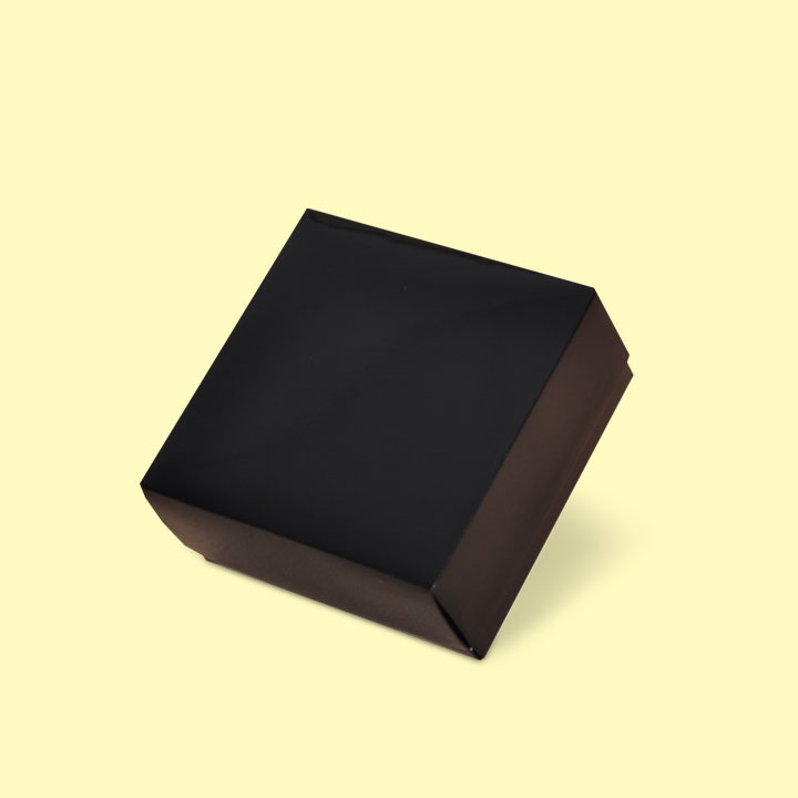 Подаръчна кутия с капак 15x15/7, черна  - Луксозни картонени кутии